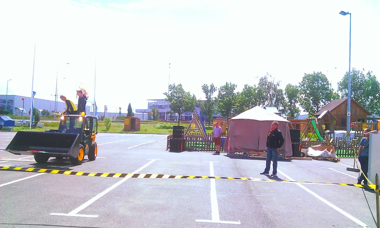 pokaz koparek castorama