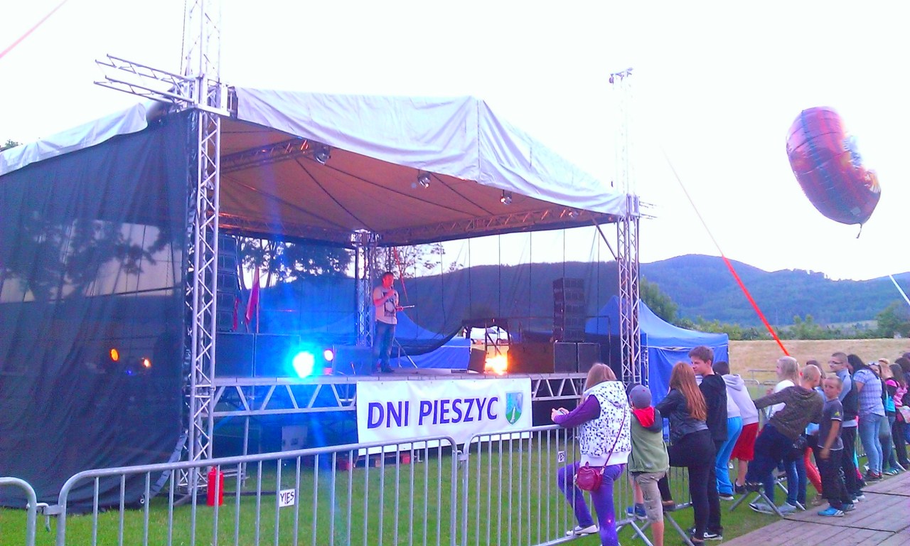 naglosnienie imprez plenerowych, system liniowy, artur chamski, dni pieszyc, majewska korcz